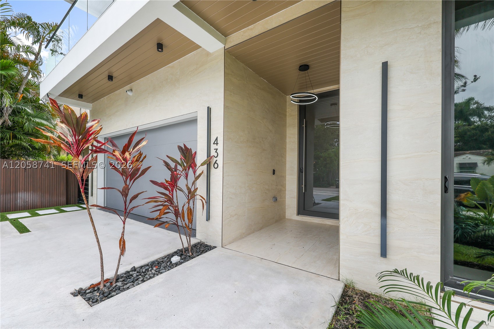 436 NE 10th Ave Fort Lauderdale, FL 33301