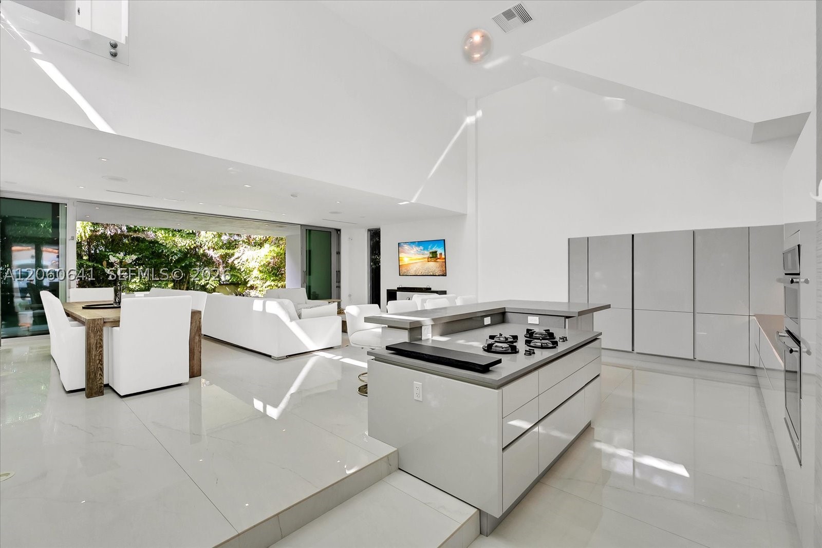 7830 Atlantic Way Miami Beach, FL 33141