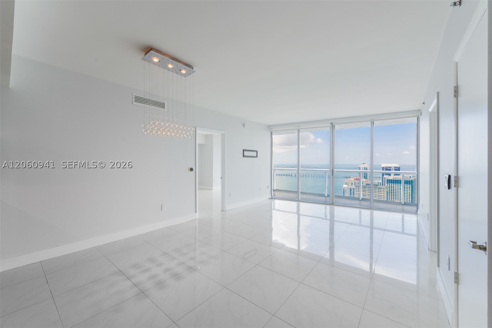 495 Brickell Ave #5205
