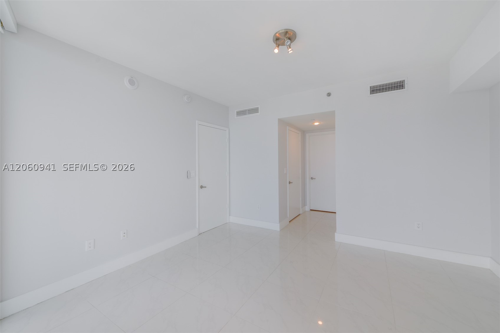 image Icon Brickell II15