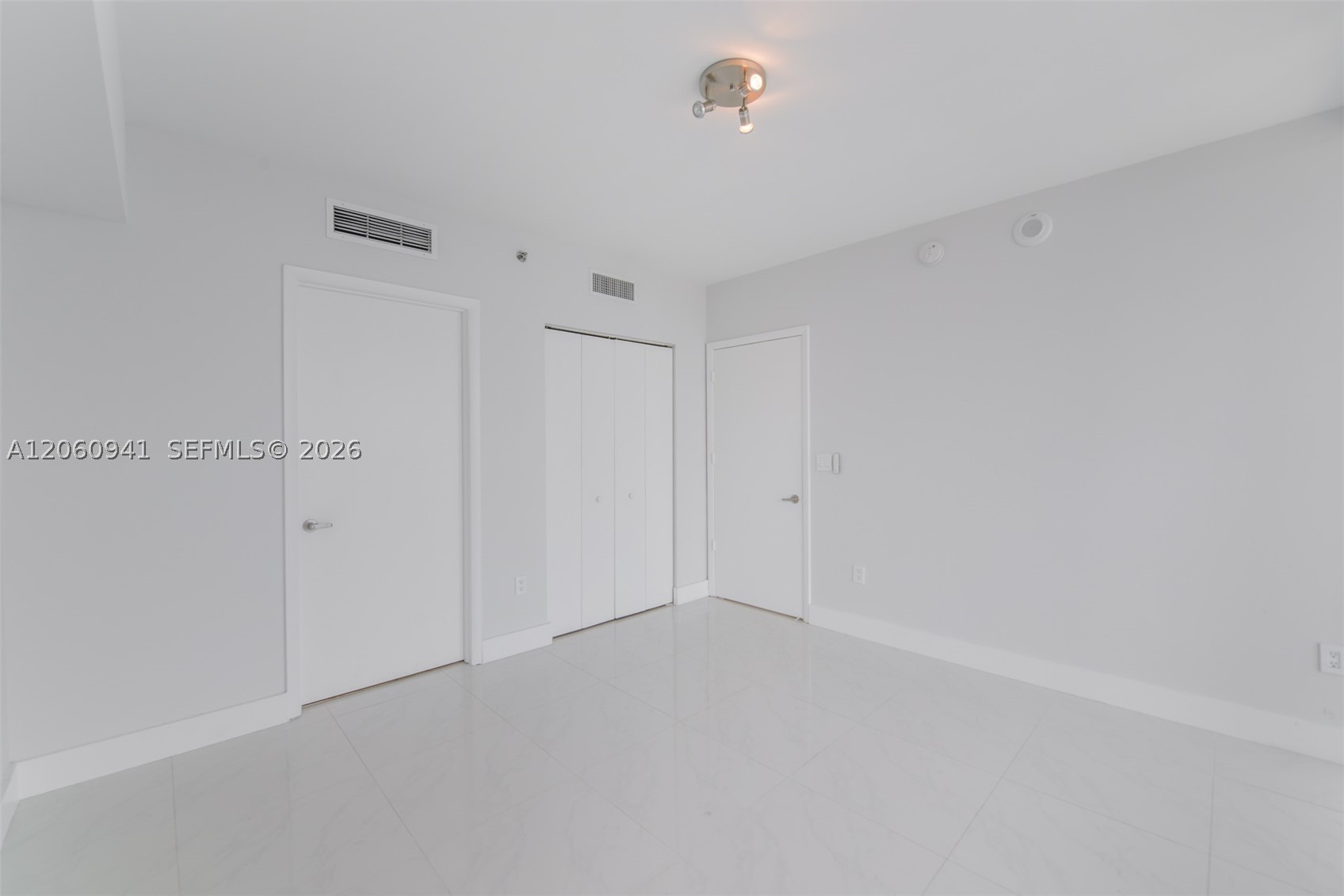 image Icon Brickell II21