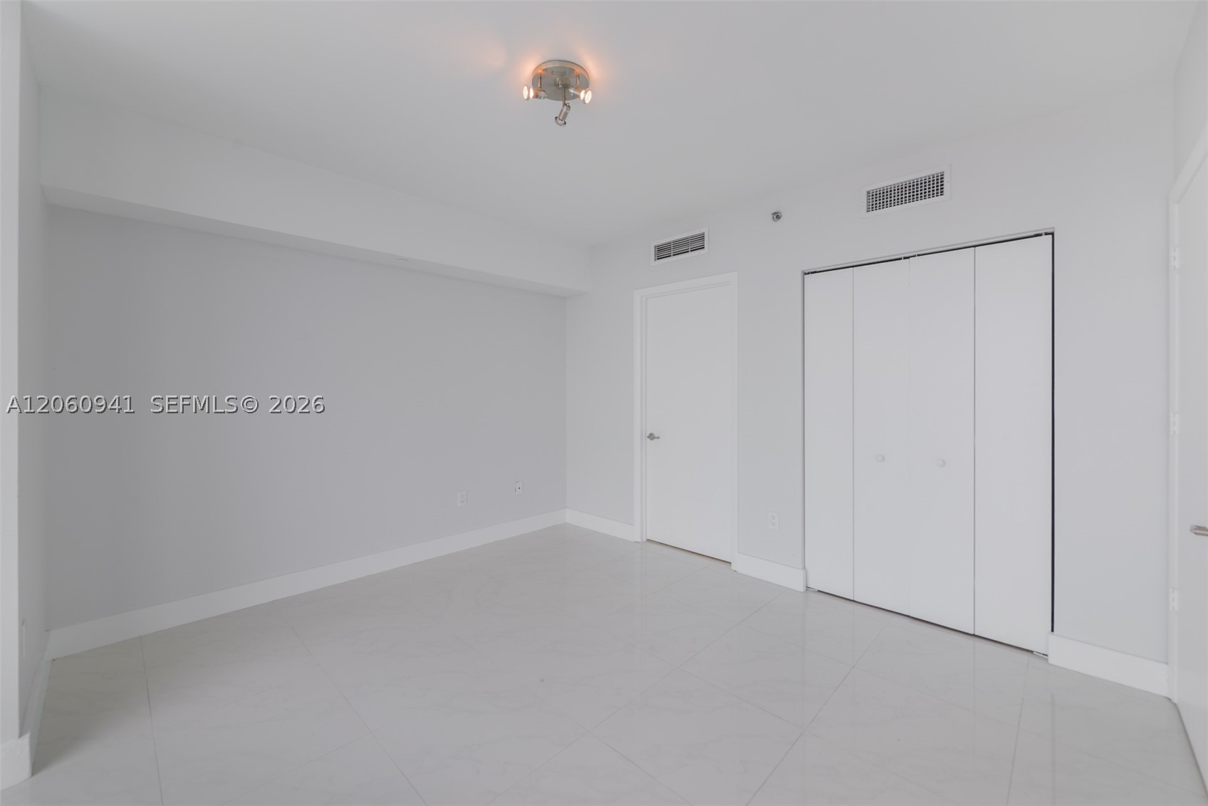 image Icon Brickell II22