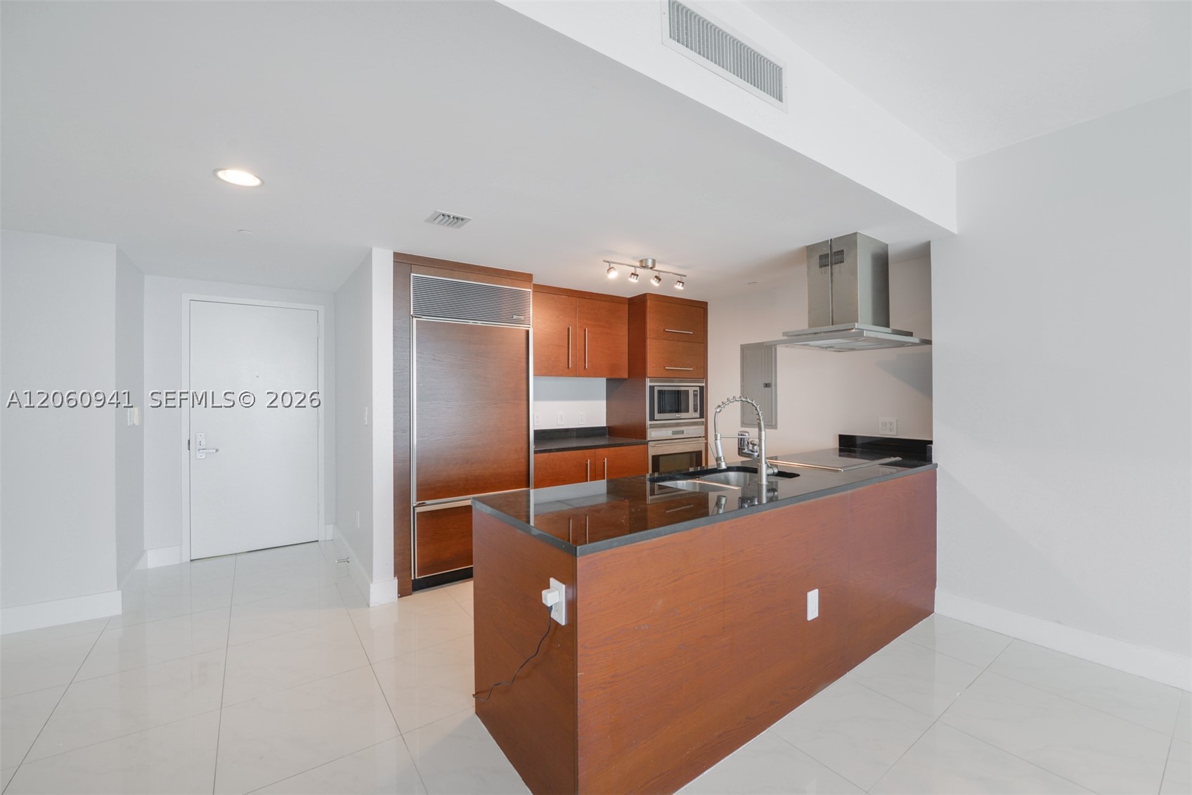 image Icon Brickell II8