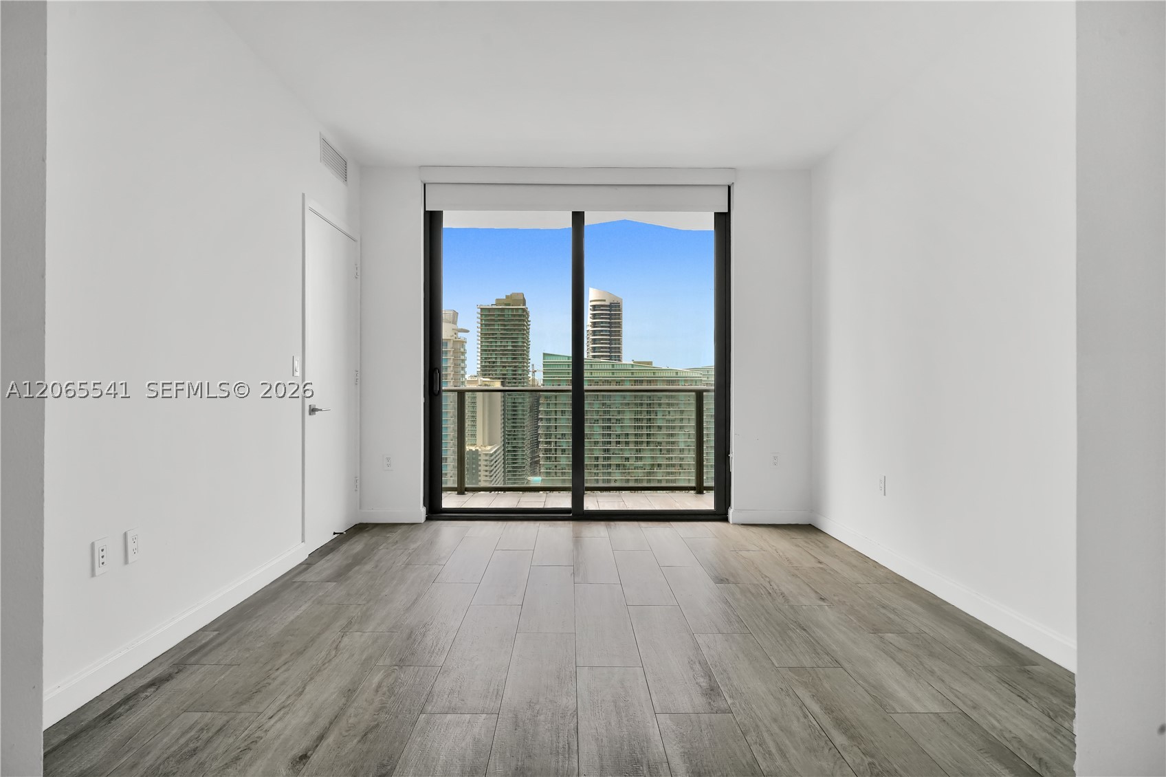 image Brickell Heights West13
