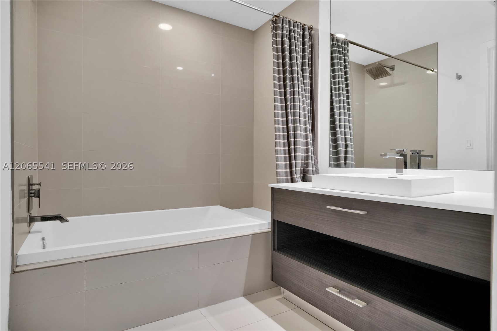 image Brickell Heights West14