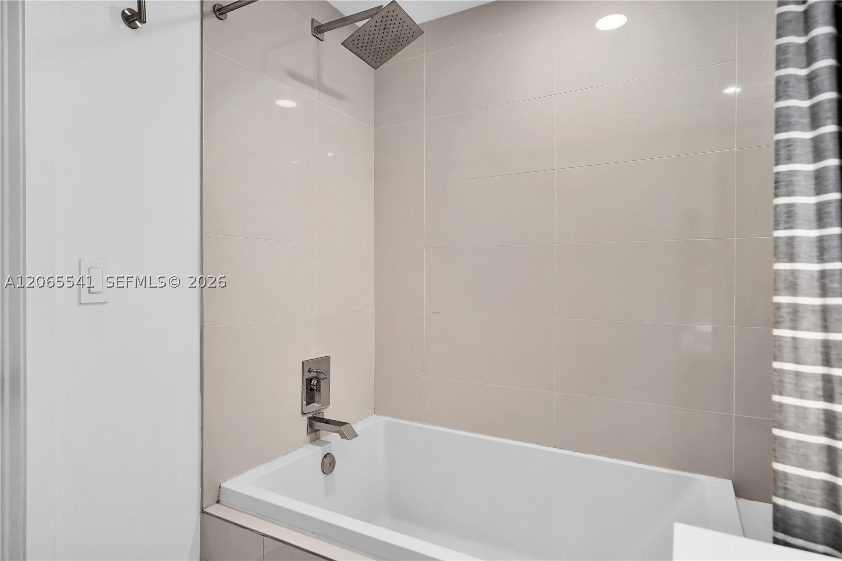 image Brickell Heights West15