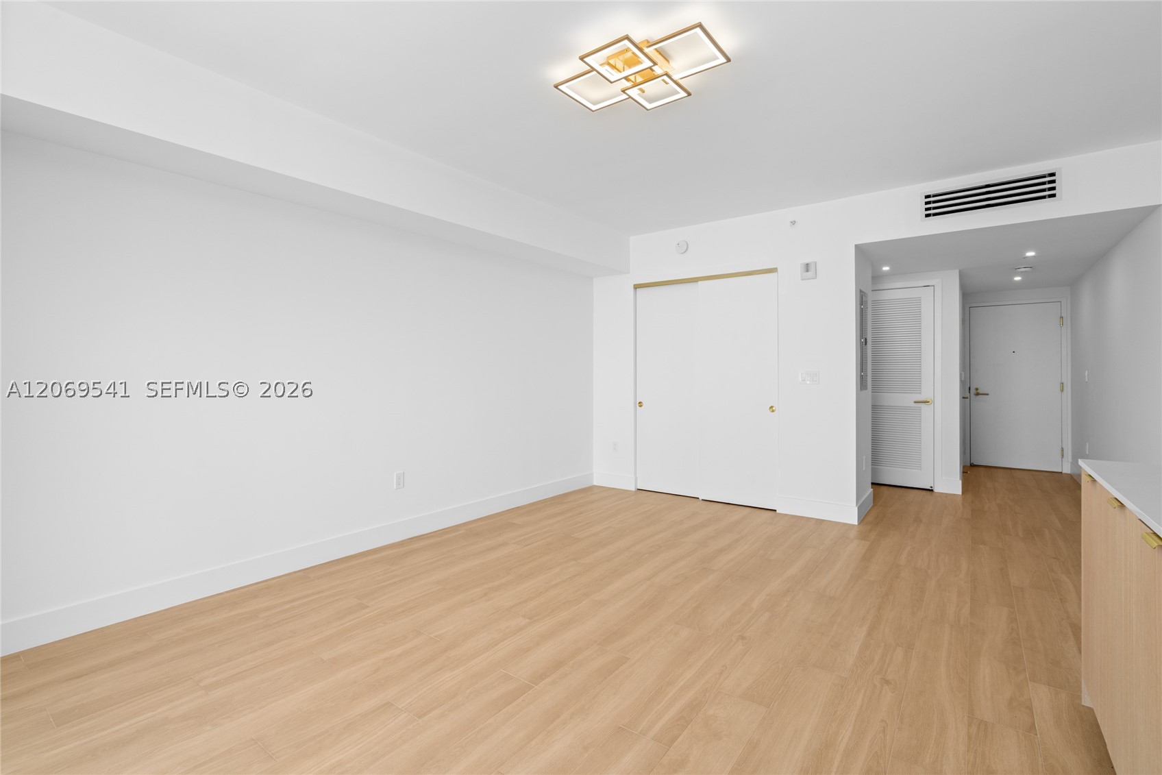 image The Standard Residences Midtown Miami11