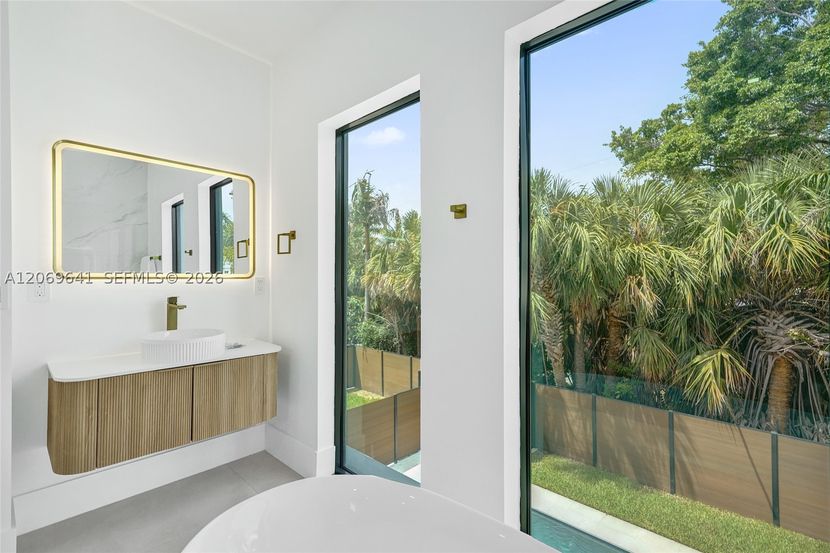 1821 NE 26th Ave Fort Lauderdale, FL 33305