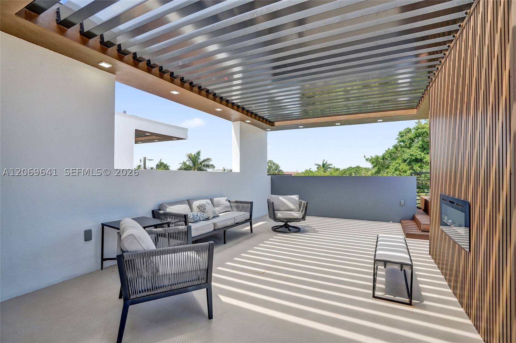 1821 NE 26th Ave Fort Lauderdale, FL 33305