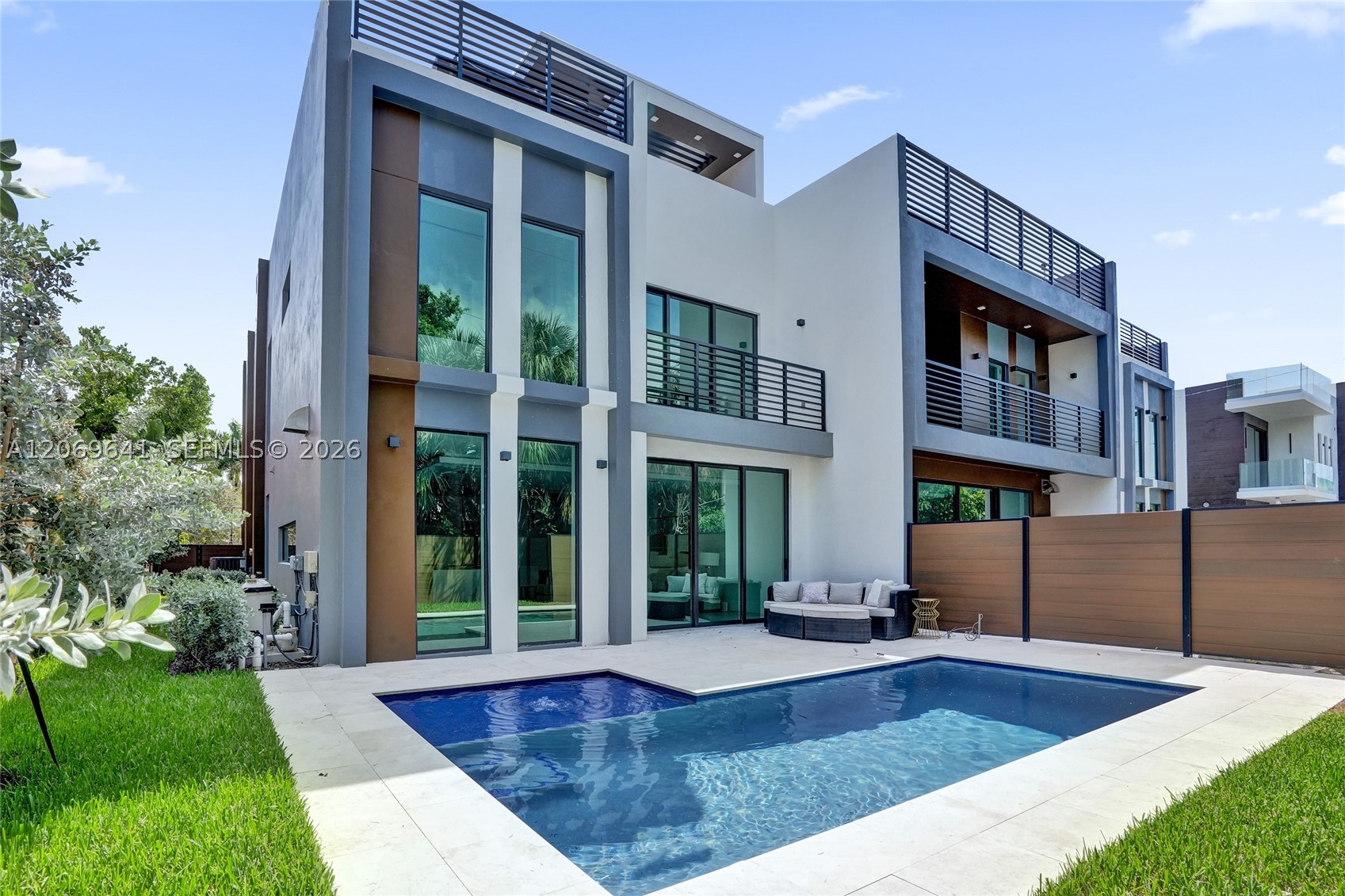1821 NE 26th Ave Fort Lauderdale, FL 33305
