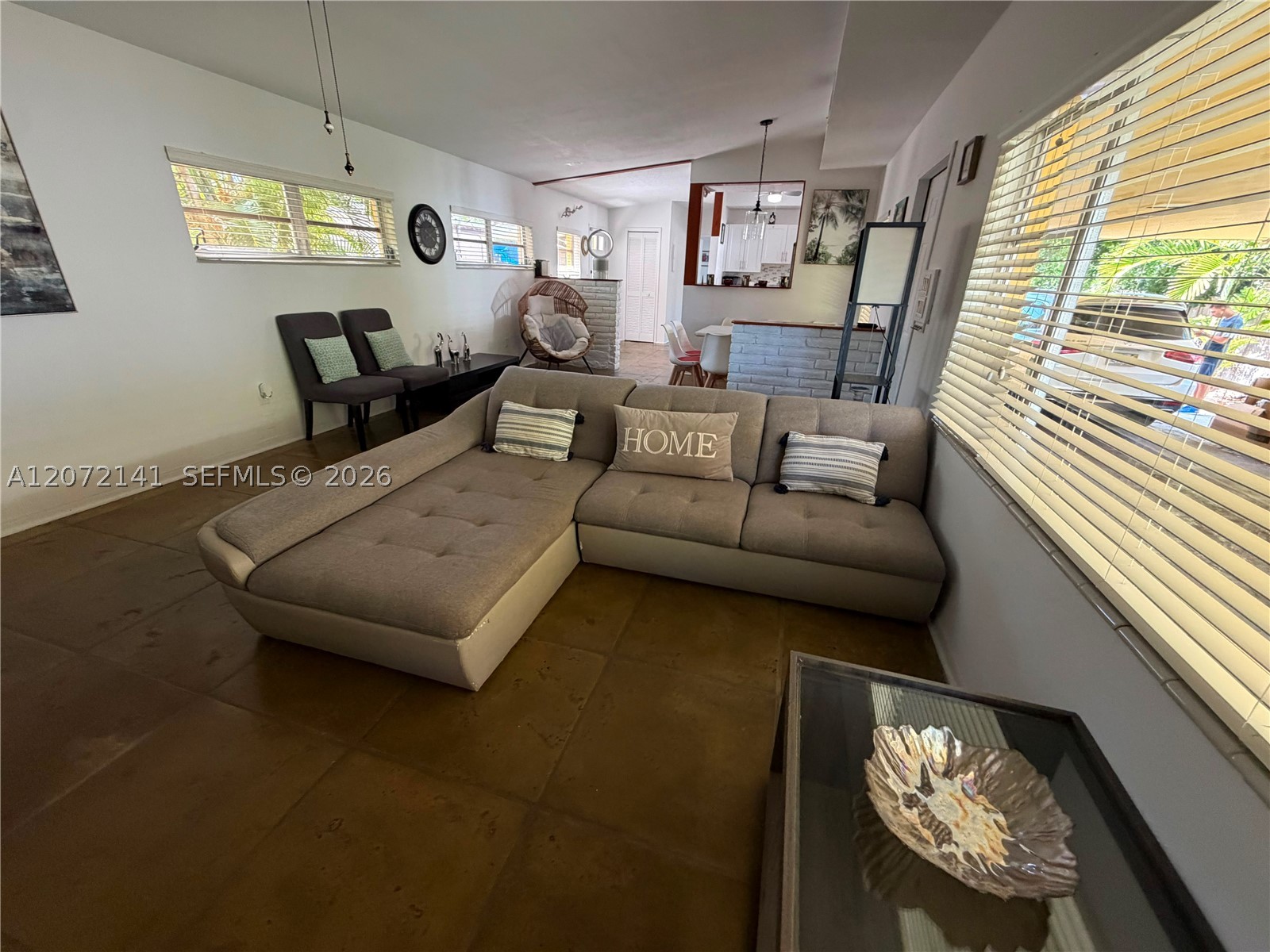 935 Polk St
