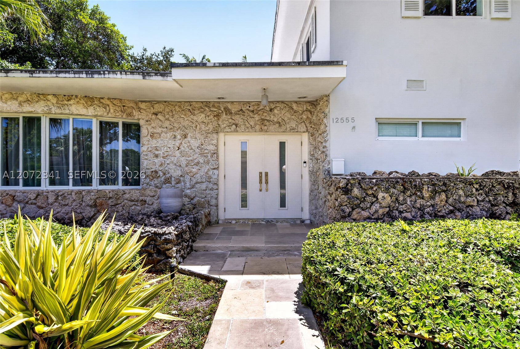 12555 SW 69th Ct Pinecrest, FL 33156