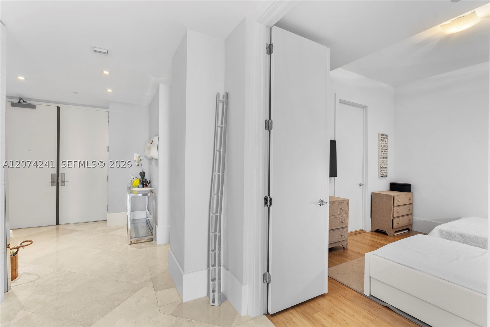 100 S Pointe Dr #1810 Miami Beach, FL 33139