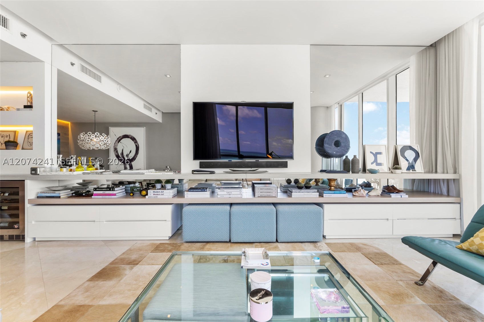 100 S Pointe Dr #1810 Miami Beach, FL 33139