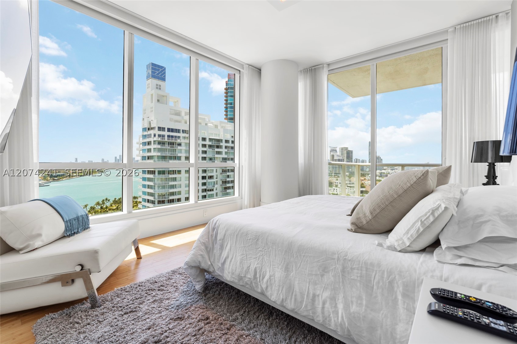 100 S Pointe Dr #1810 Miami Beach, FL 33139