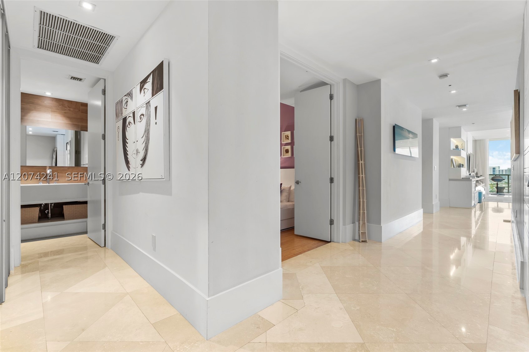 100 S Pointe Dr #1810 Miami Beach, FL 33139