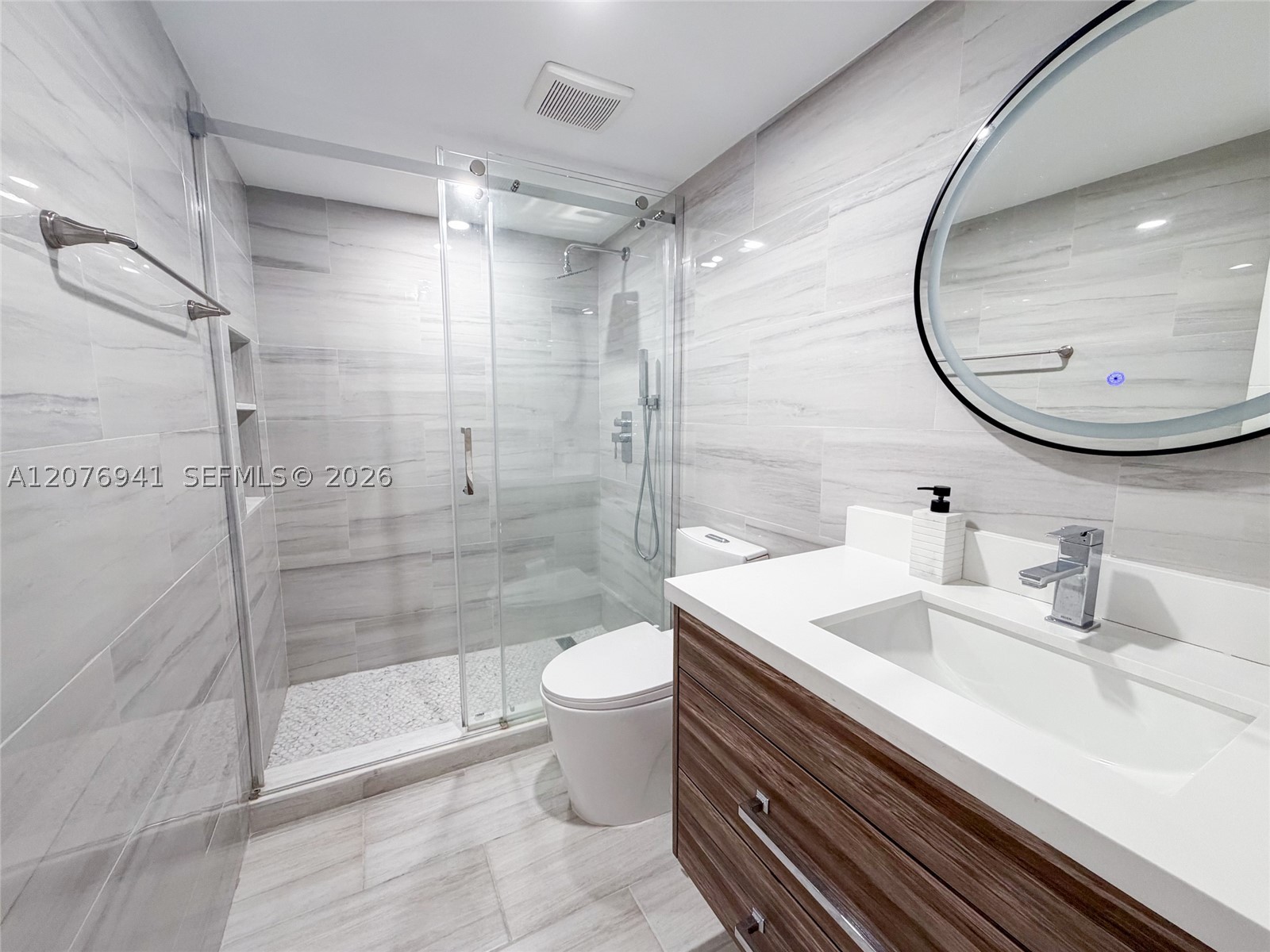 1800 Collins Ave #3H Miami Beach, FL 33139