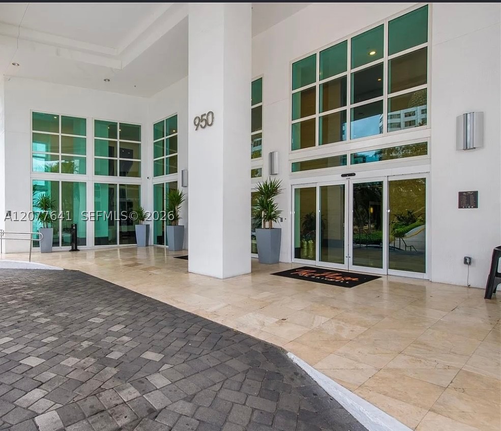 image The Plaza on Brickell East1