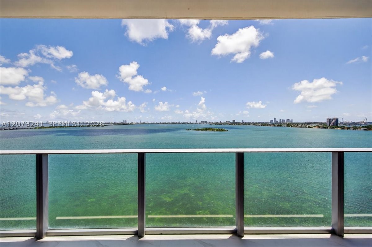 700 NE 24th St #1405 Miami, FL 33137