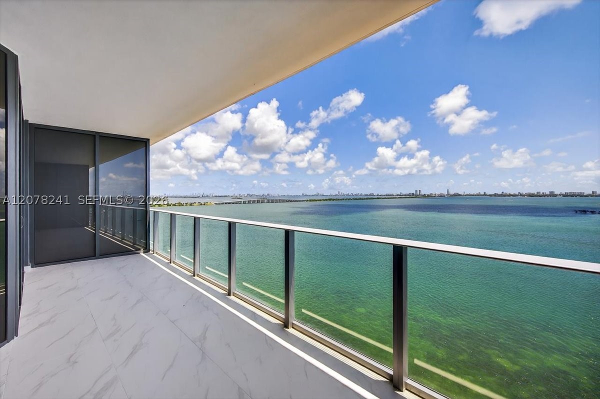 700 NE 24th St #1405 Miami, FL 33137