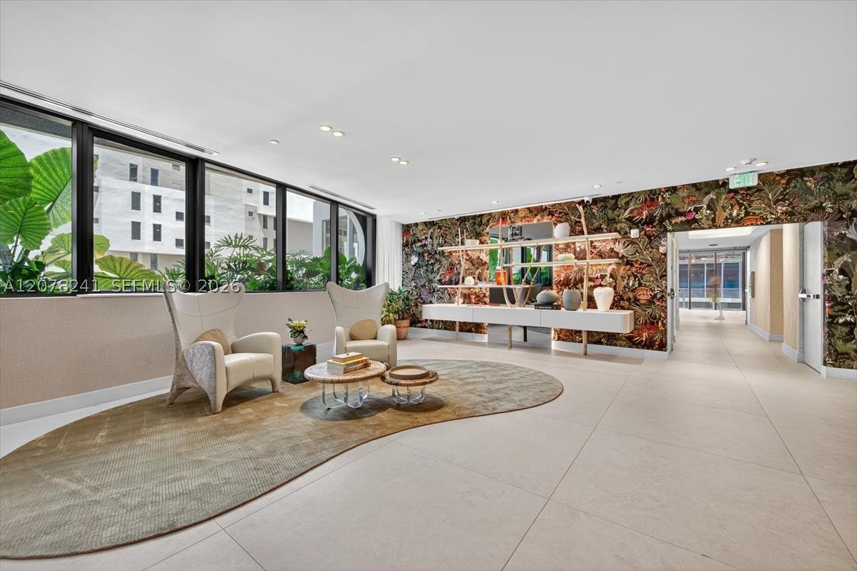 700 NE 24th St #1405 Miami, FL 33137