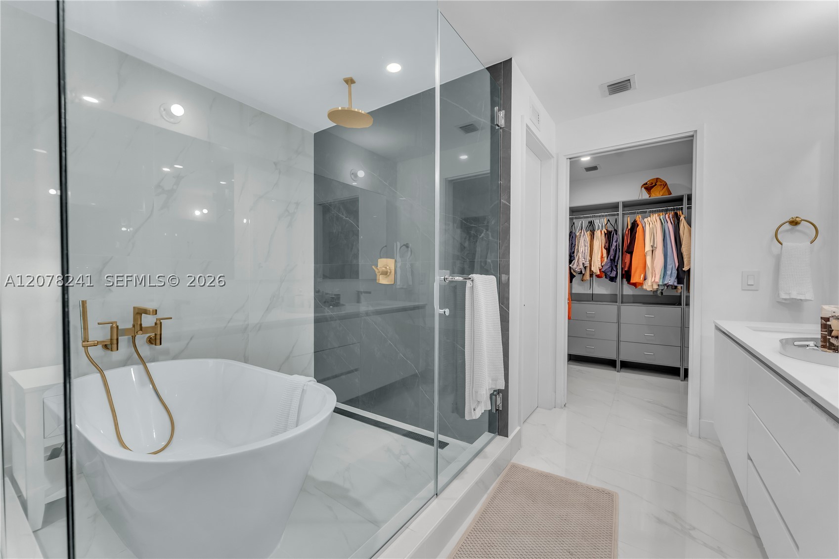 700 NE 24th St #1405 Miami, FL 33137