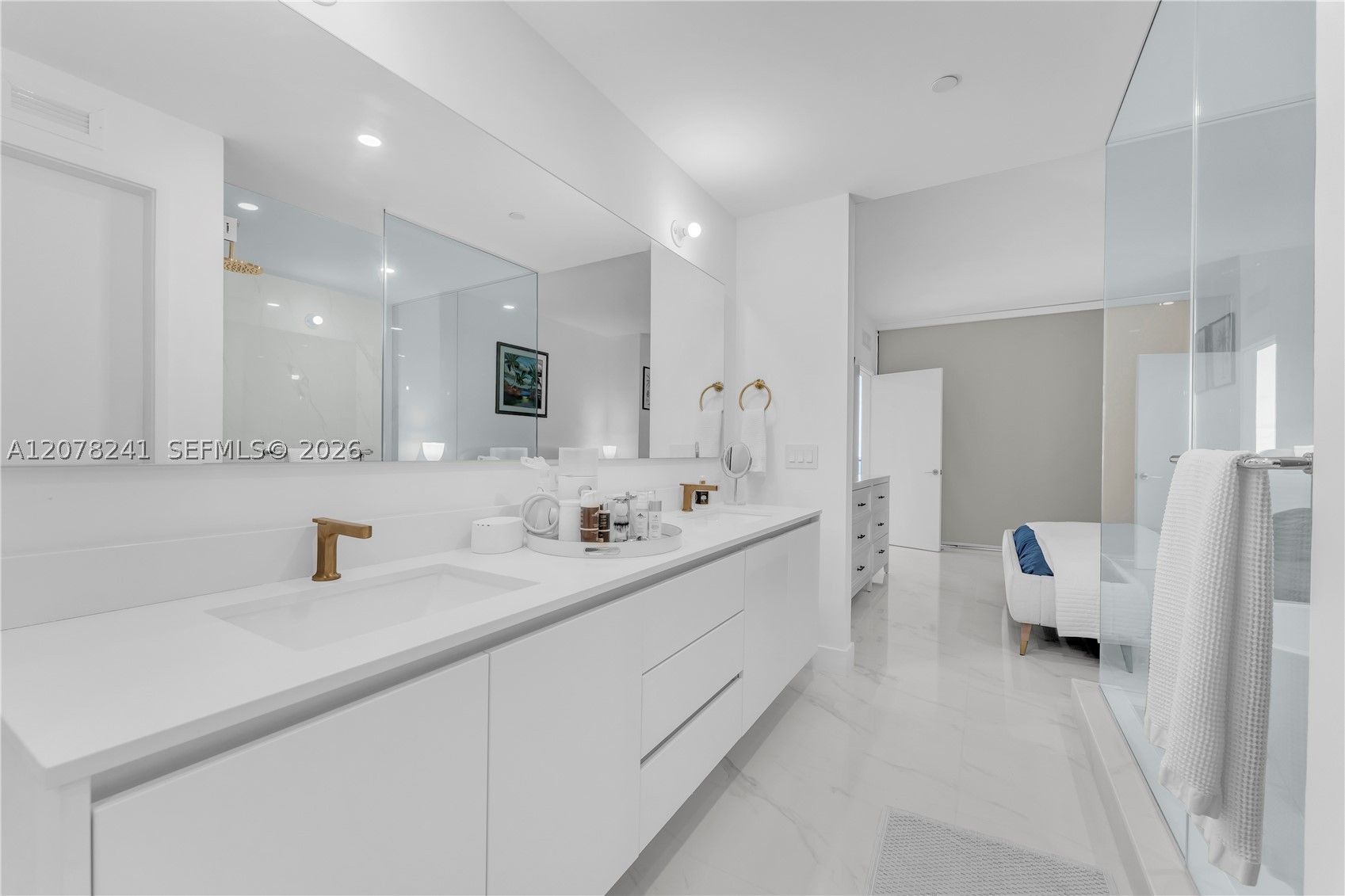 700 NE 24th St #1405 Miami, FL 33137