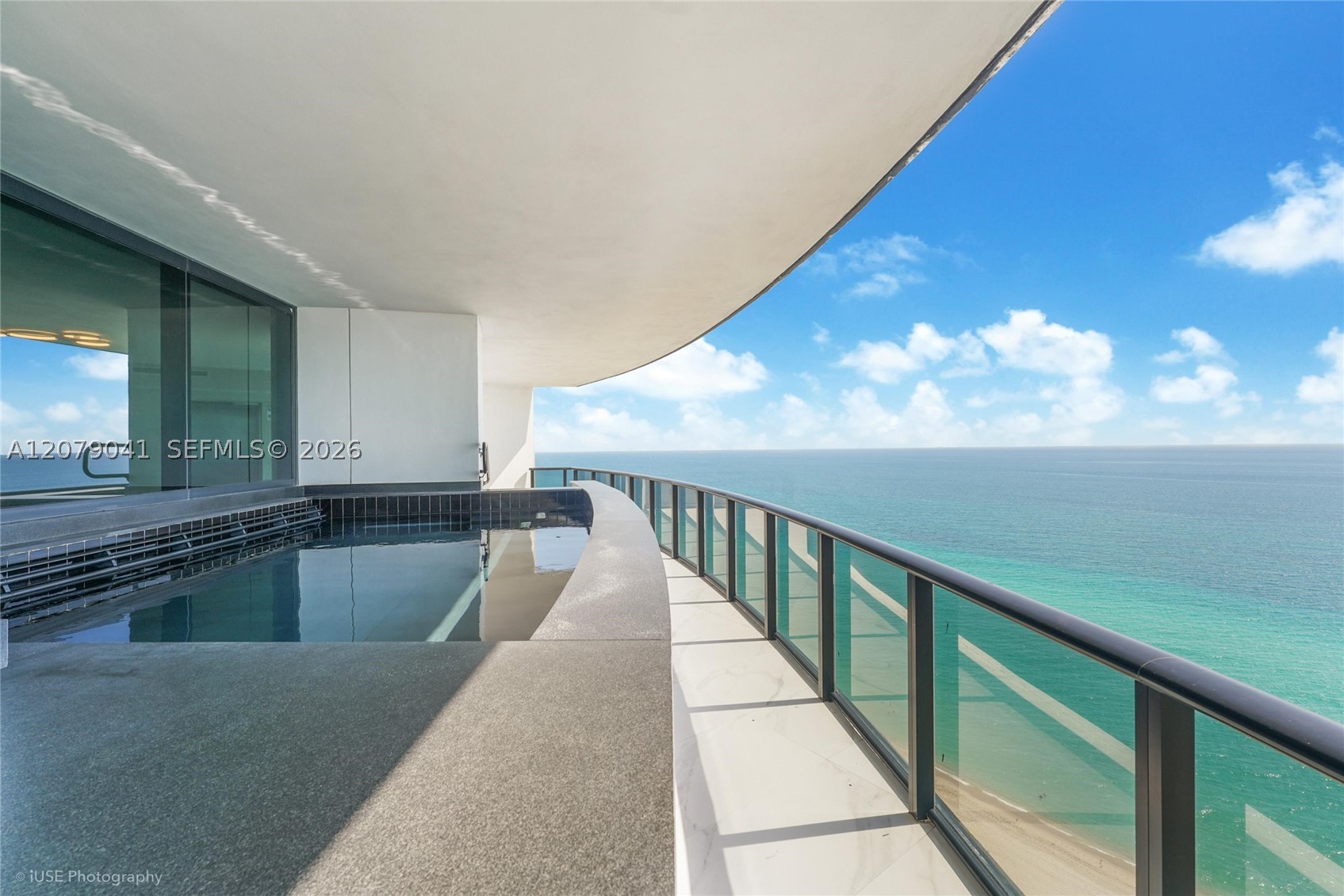 image Porsche Design Tower15