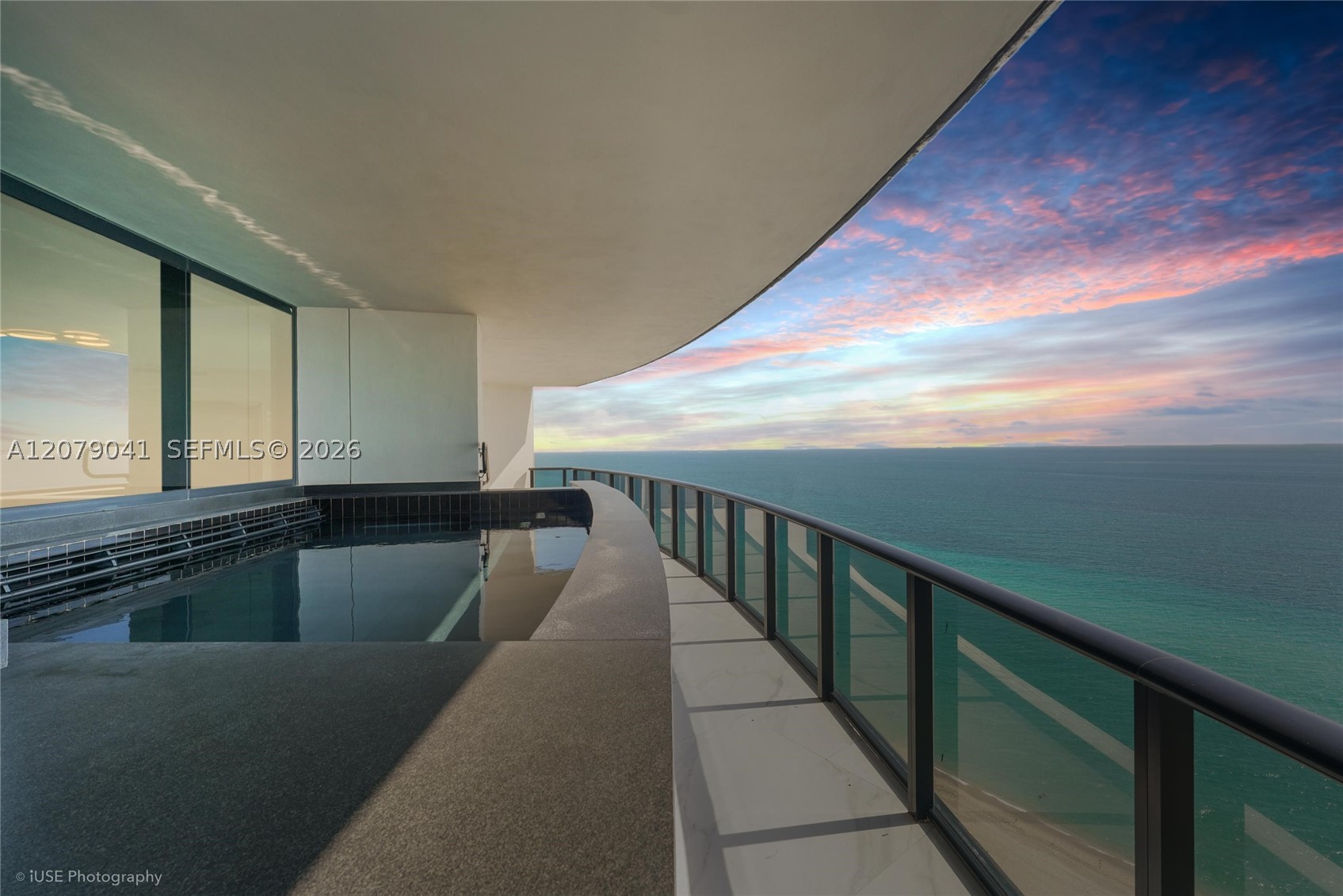image Porsche Design Tower16