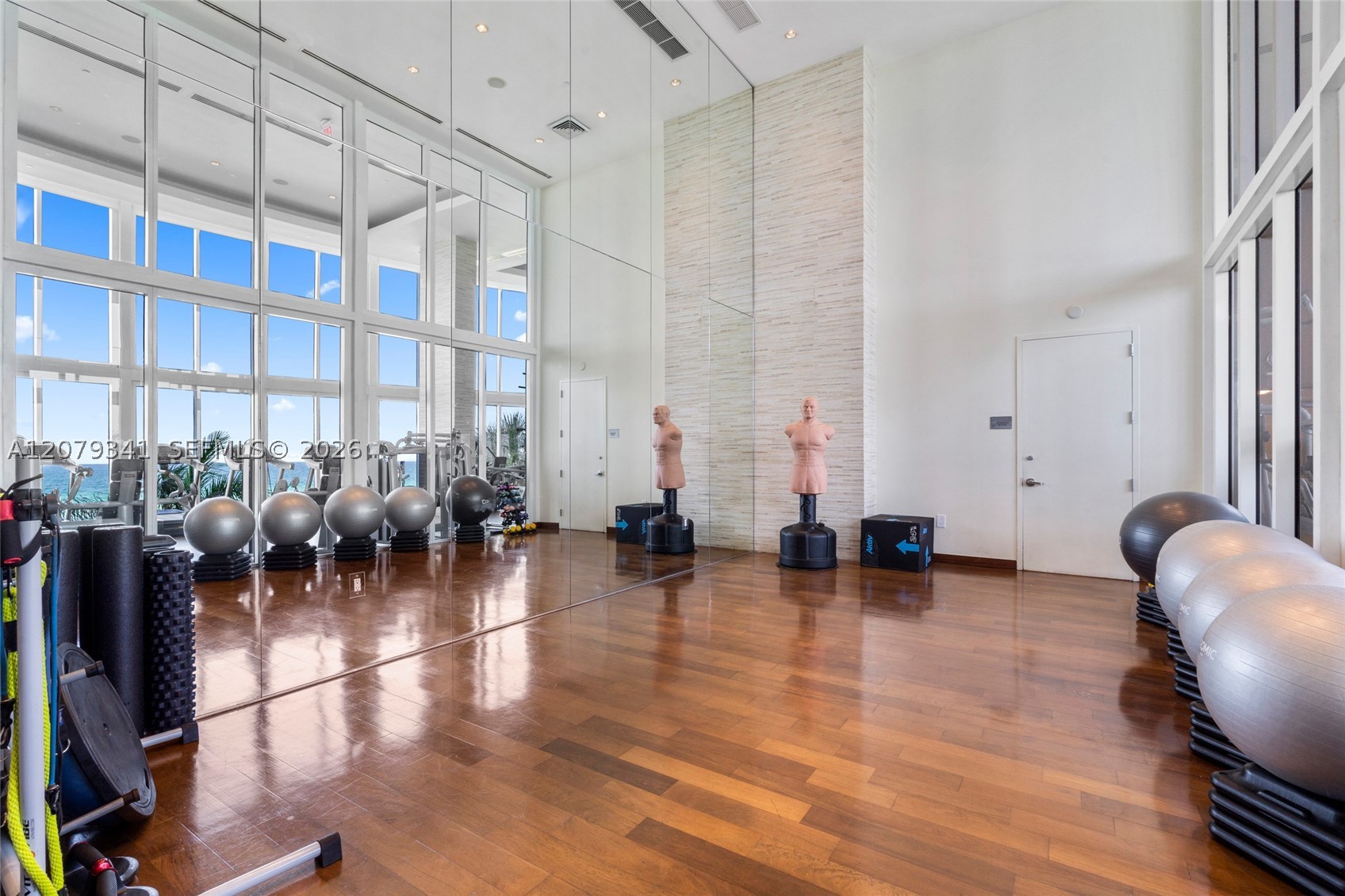 16001 Collins Ave #PH 4307 Sunny Isles Beach, FL 33160