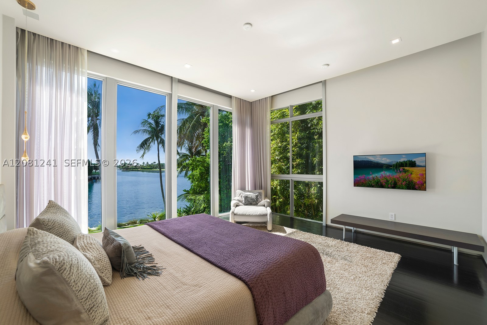 9407 E Broadview Dr Bay Harbor Islands, FL 33154