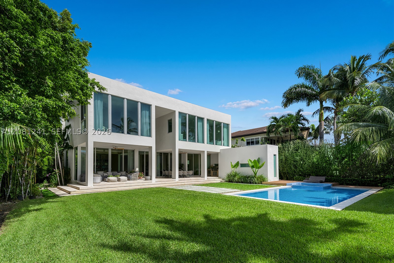 9407 E Broadview Dr Bay Harbor Islands, FL 33154