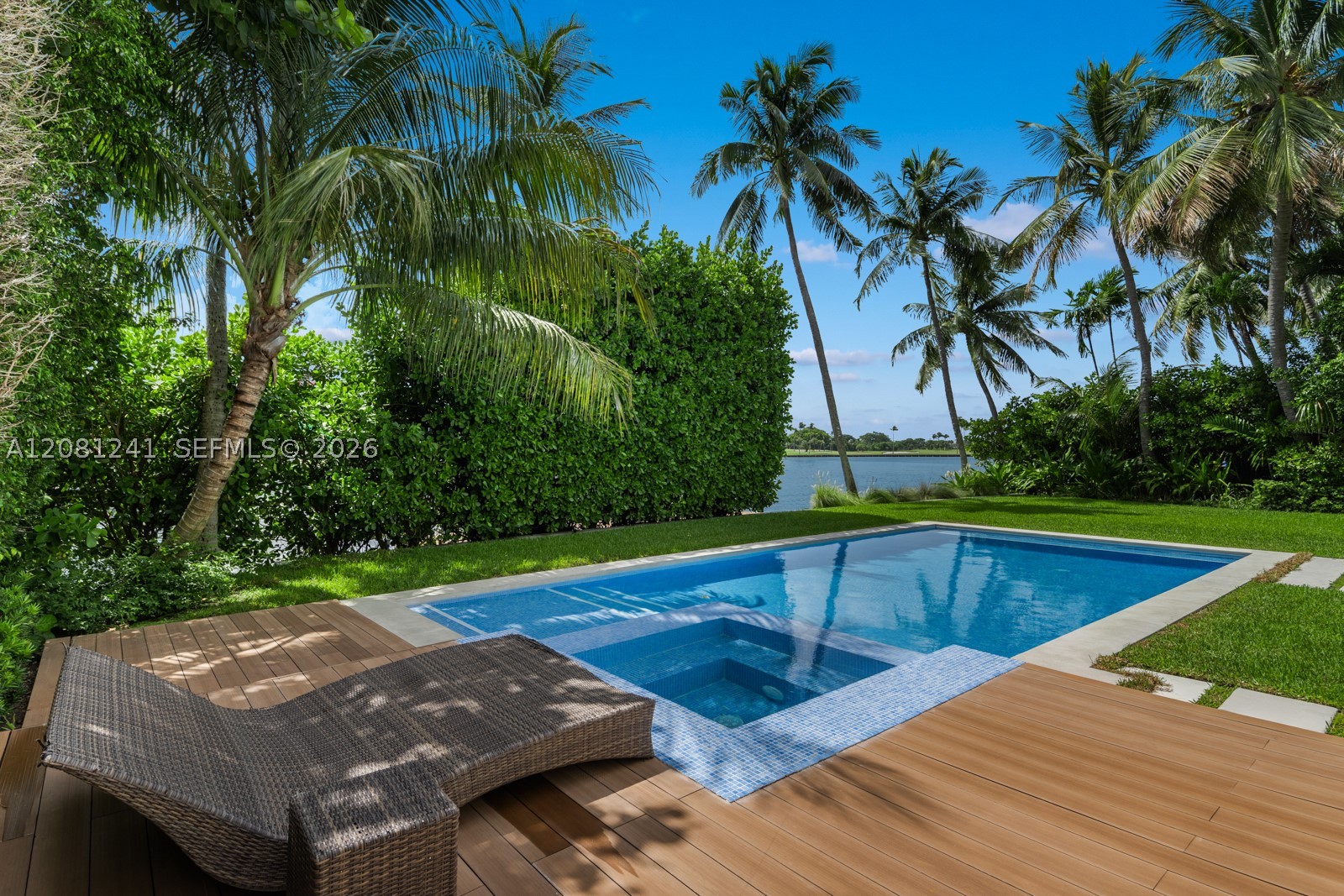9407 E Broadview Dr Bay Harbor Islands, FL 33154