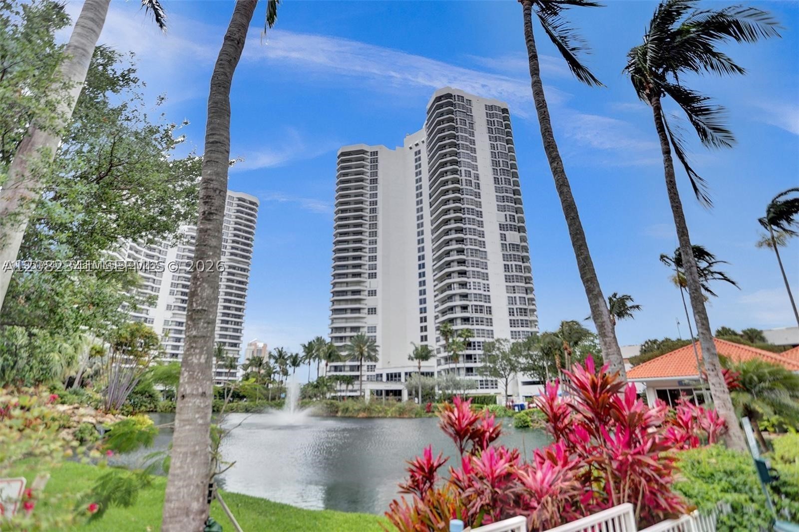 19101 NE 36th Ct #1704 Aventura, FL 33180