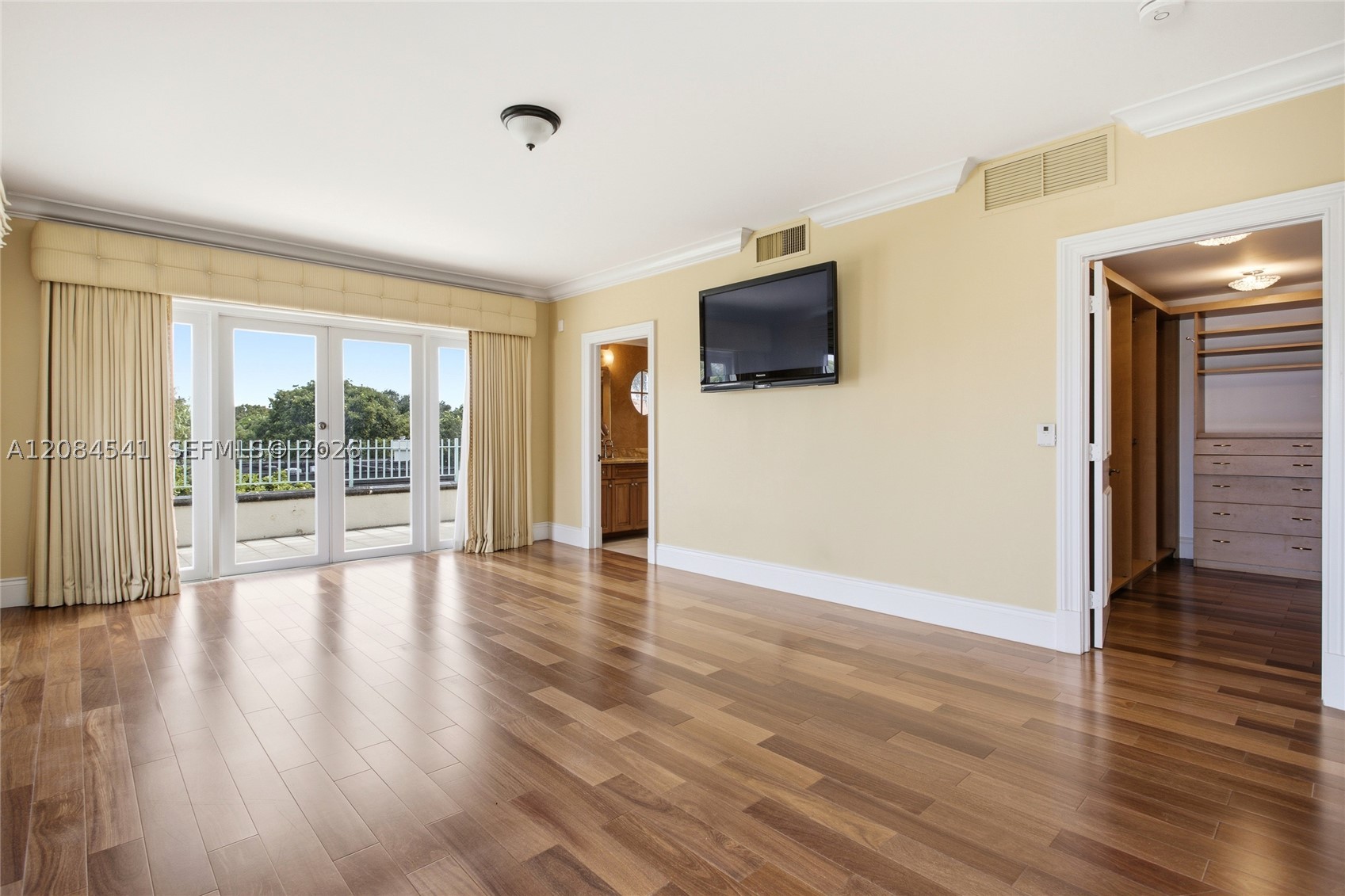 2600 Segovia St #703 Coral Gables, FL 33134