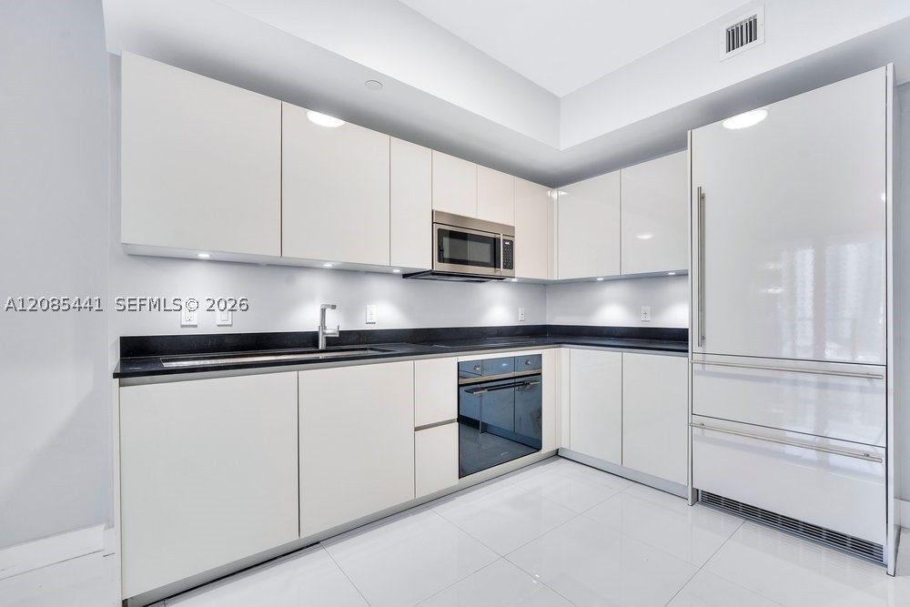 image 1010 Brickell11