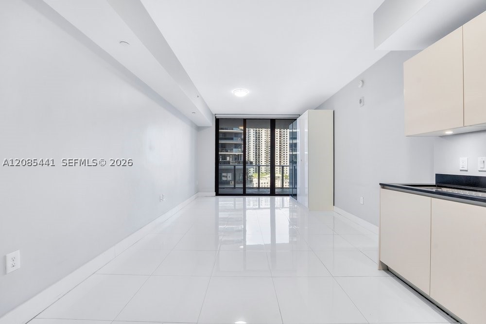 image 1010 Brickell12