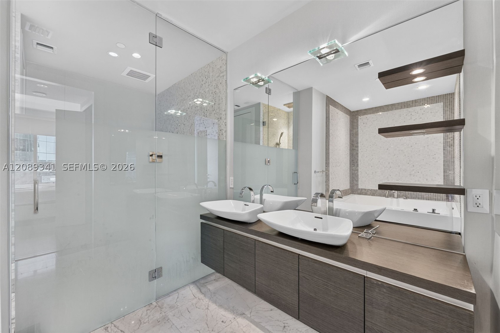image Epic Residences12