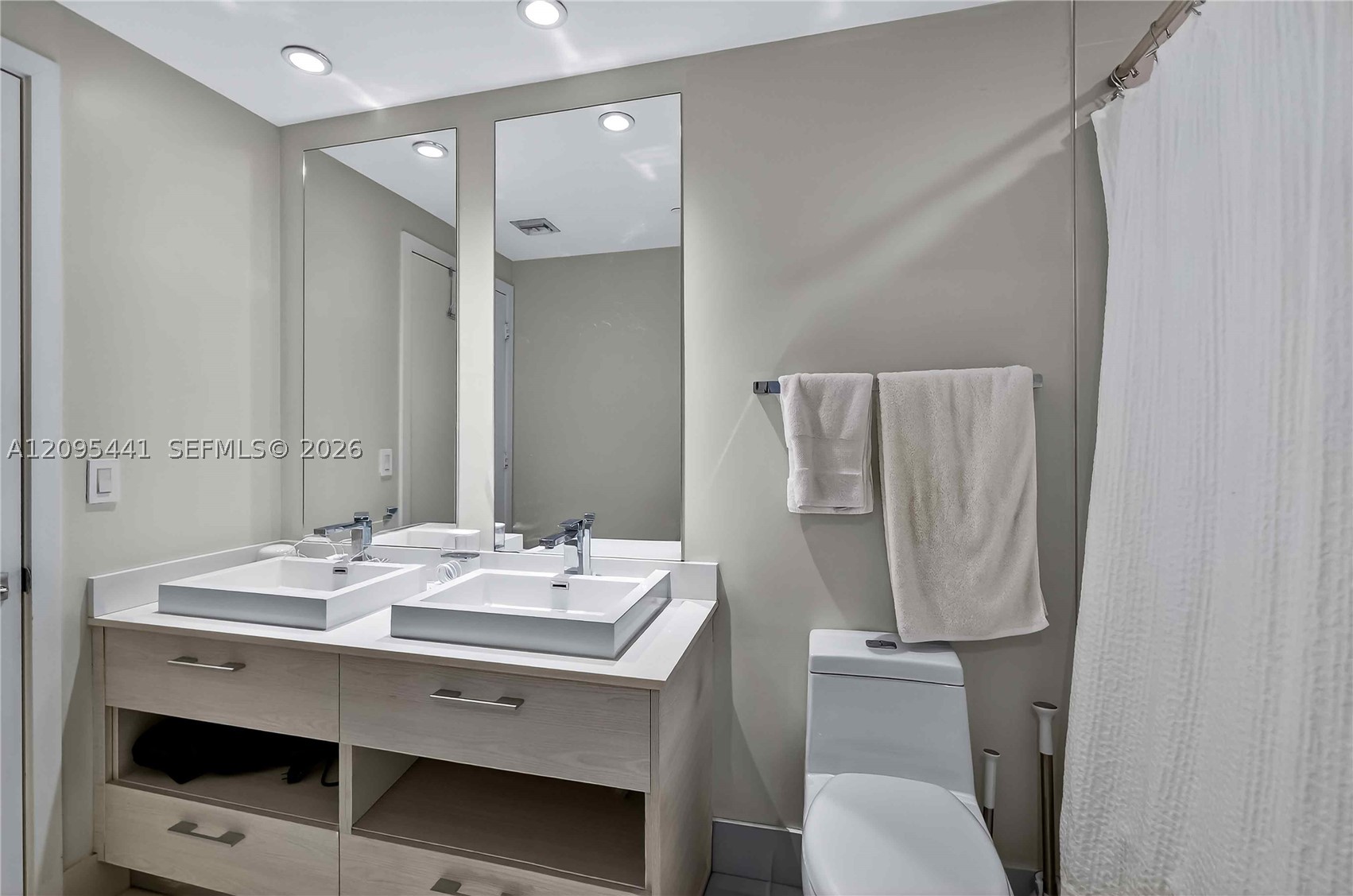 image Brickell Heights East10