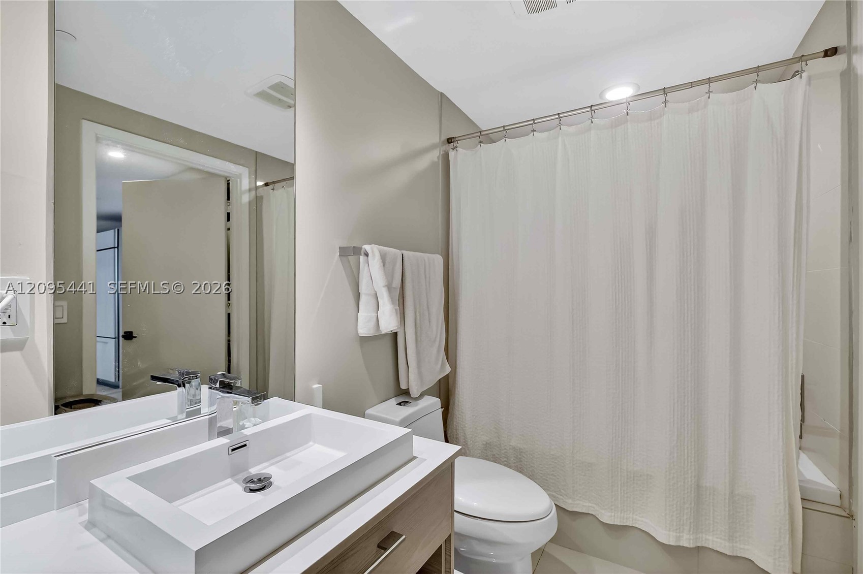 image Brickell Heights East12