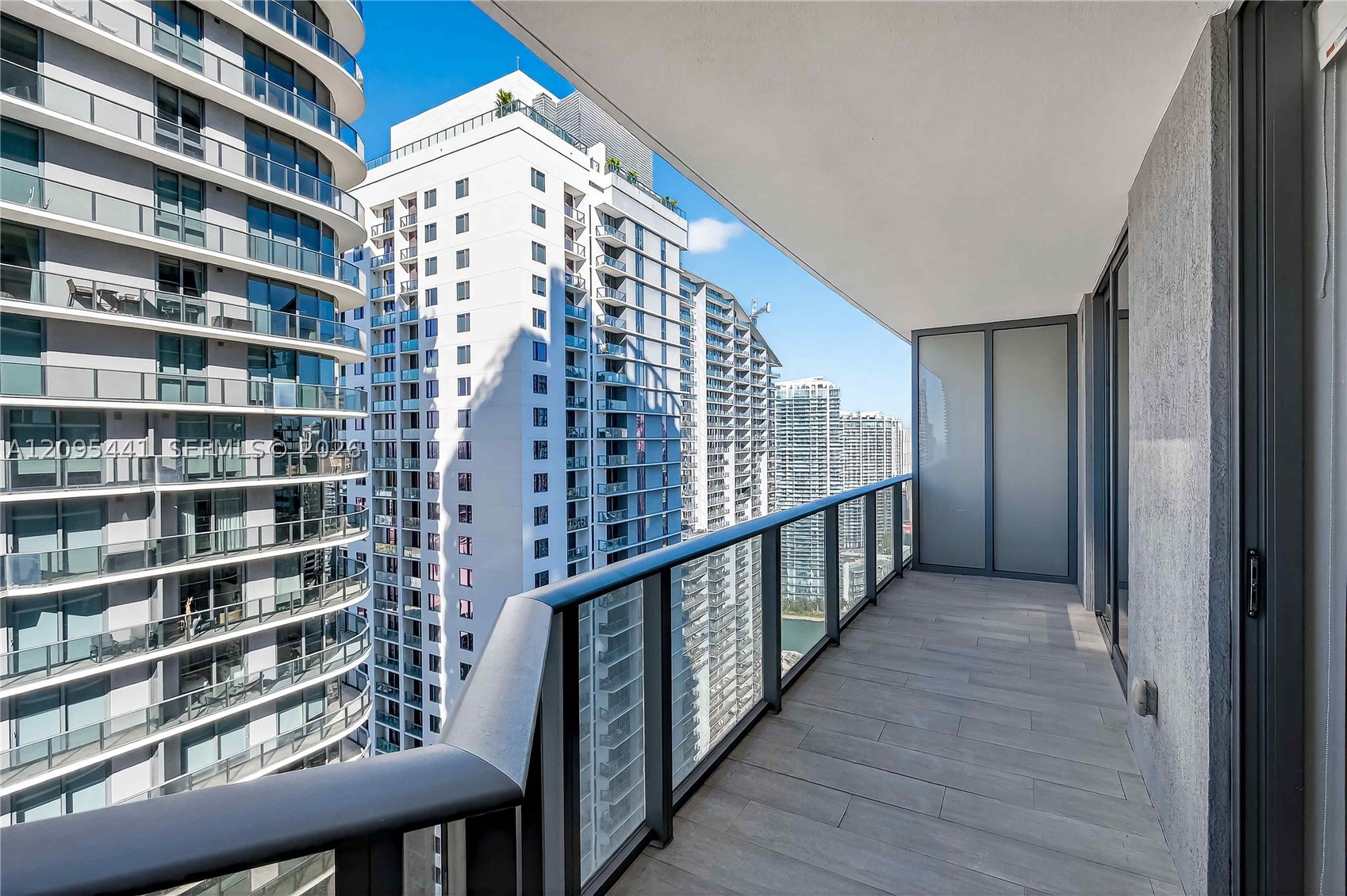 image Brickell Heights East16