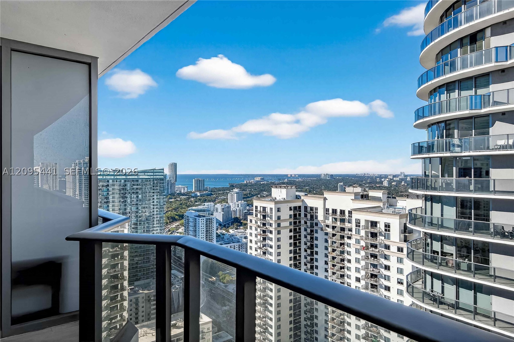 image Brickell Heights East18