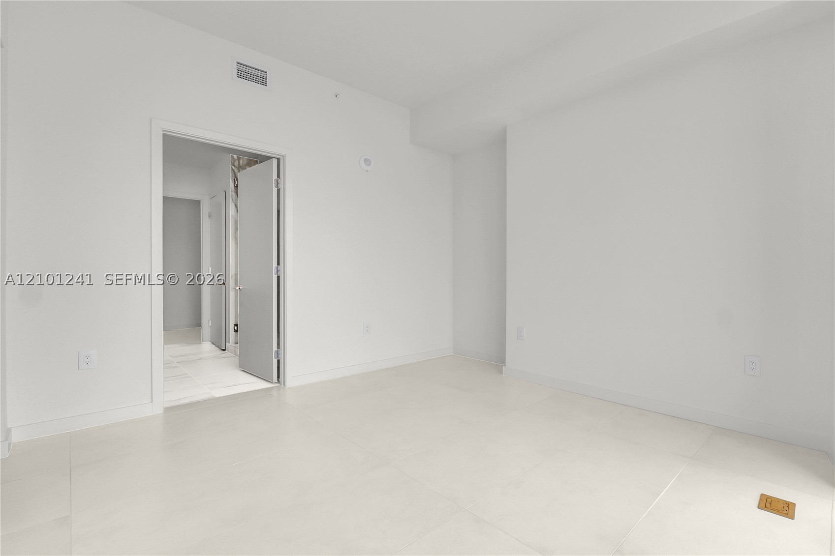 image Casa Bella Residences13
