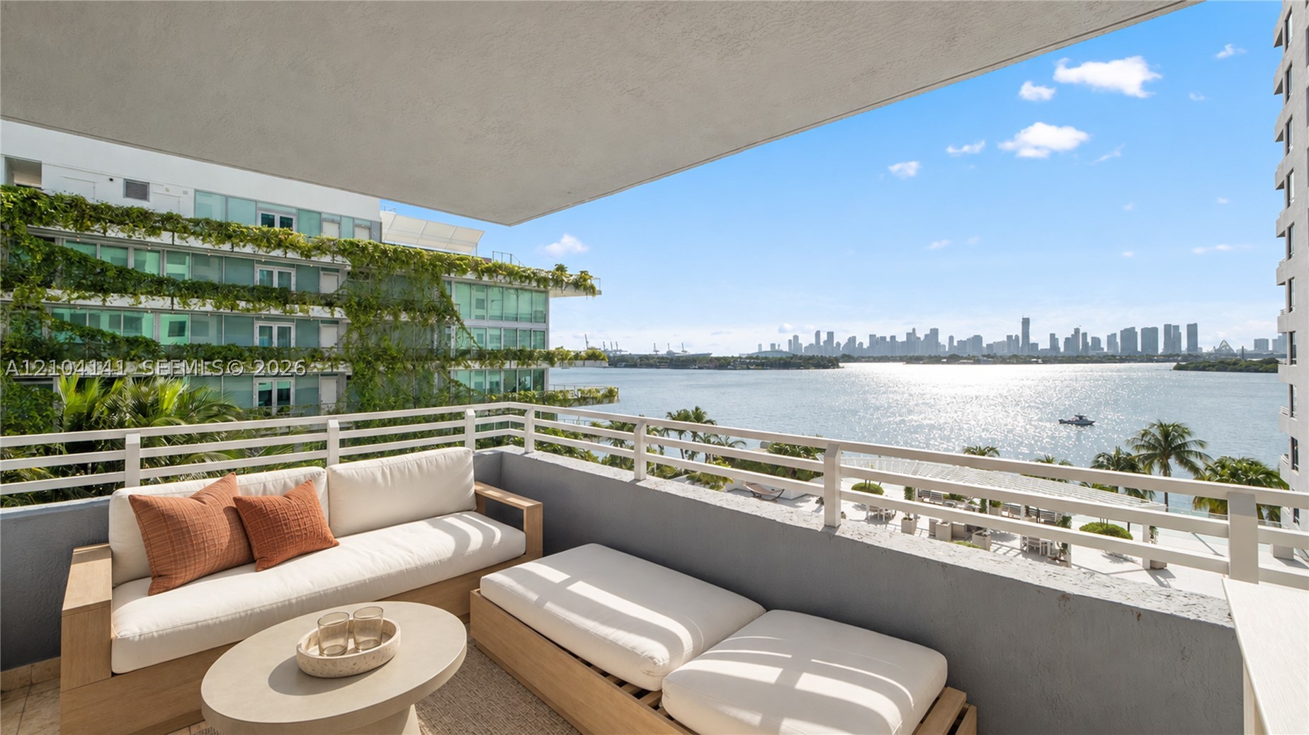 image The Waverly at South Beach1