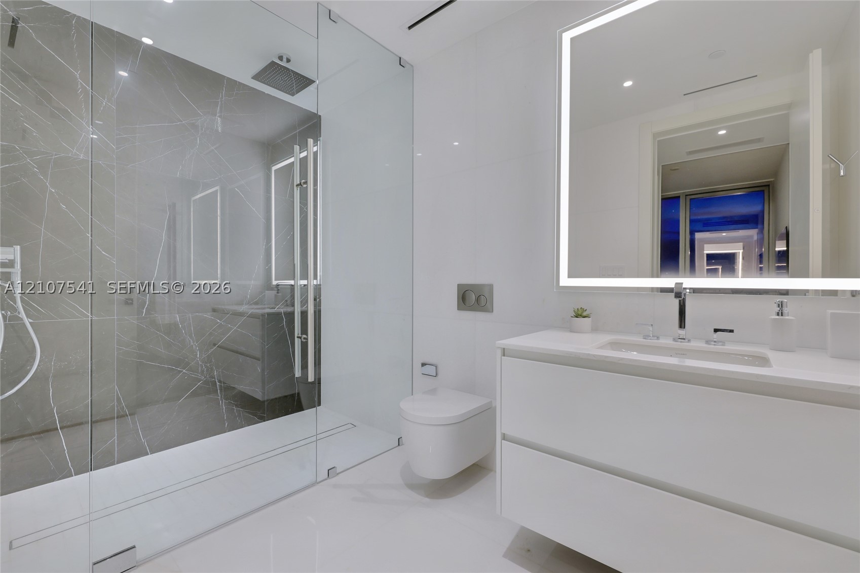 image Aston Martin Residences11