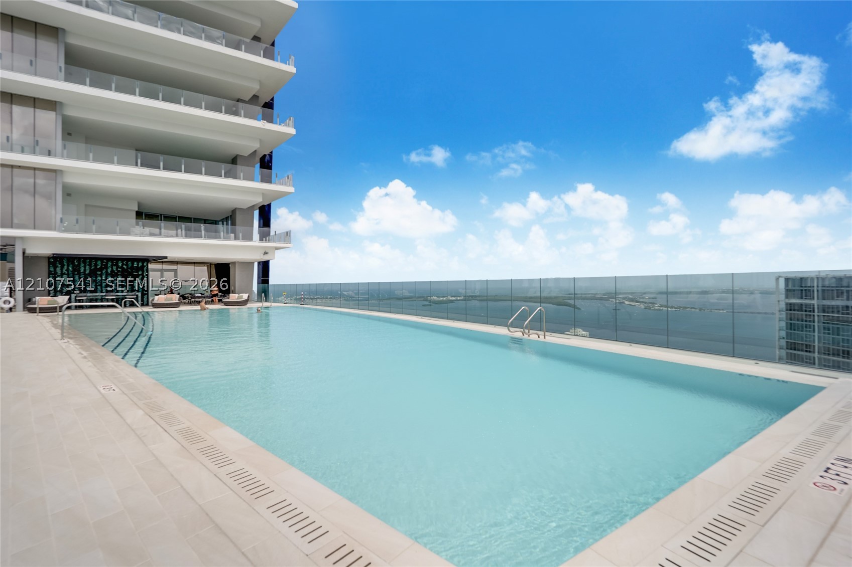 image Aston Martin Residences20
