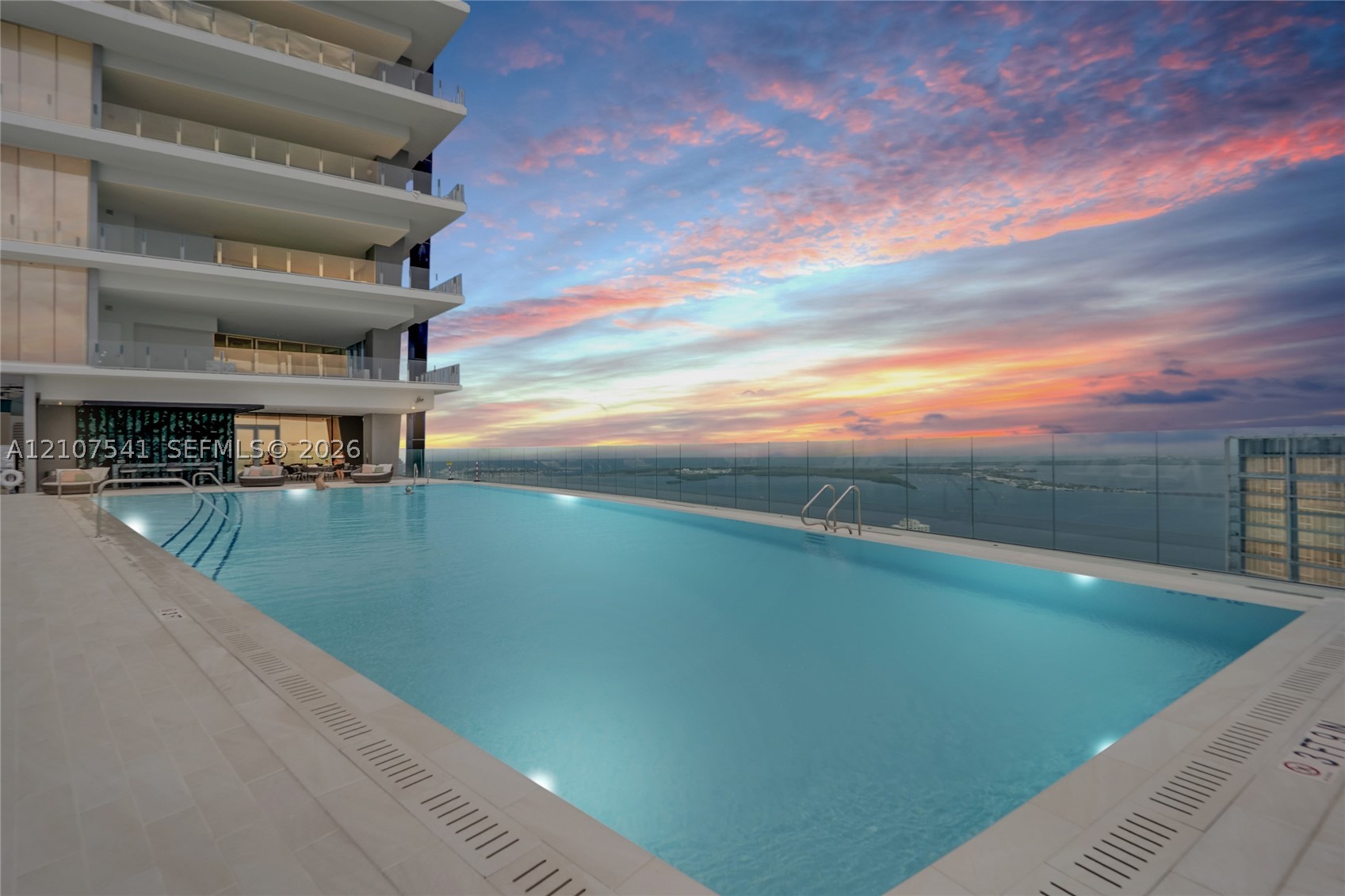 image Aston Martin Residences21
