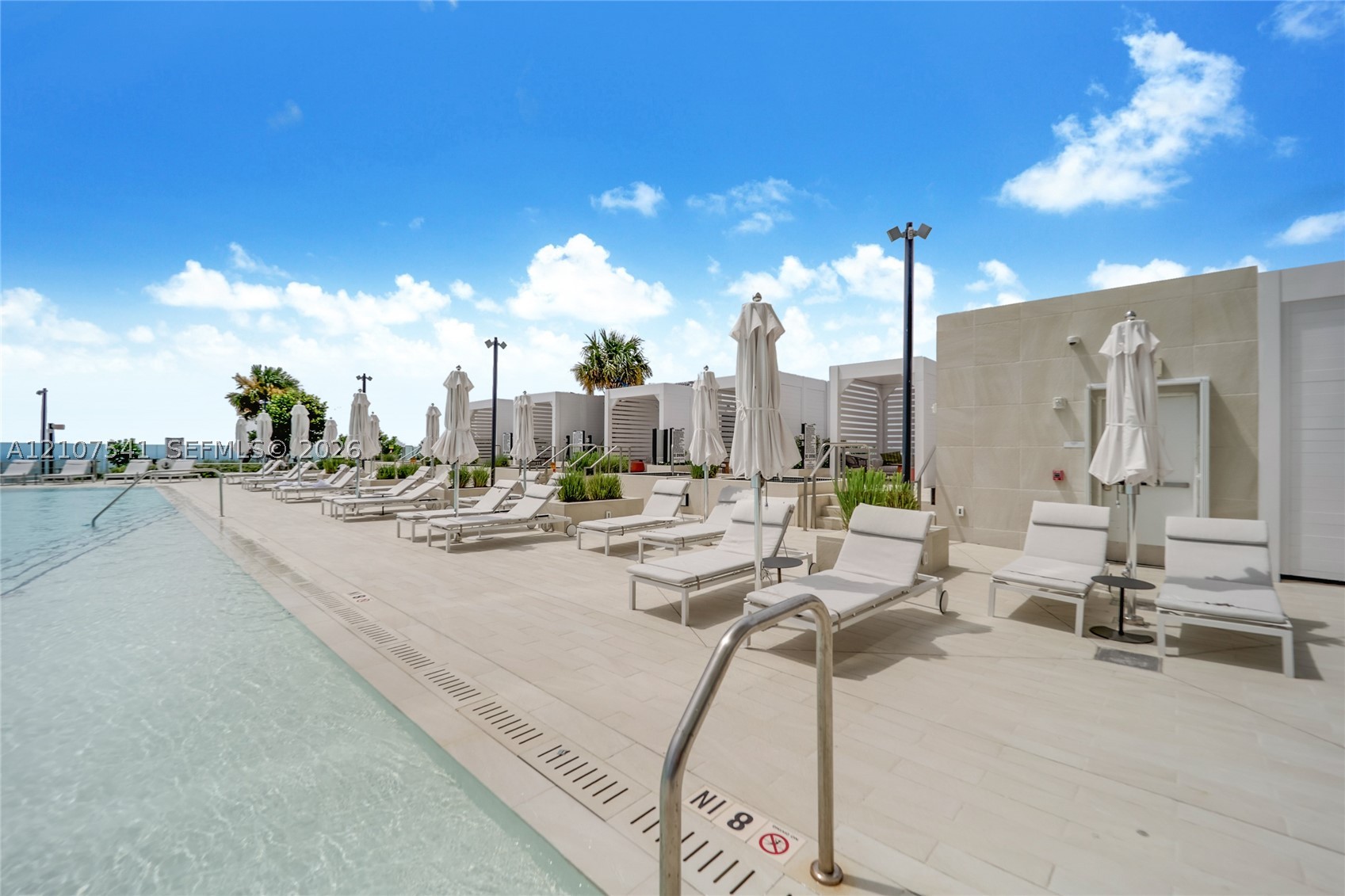 image Aston Martin Residences24