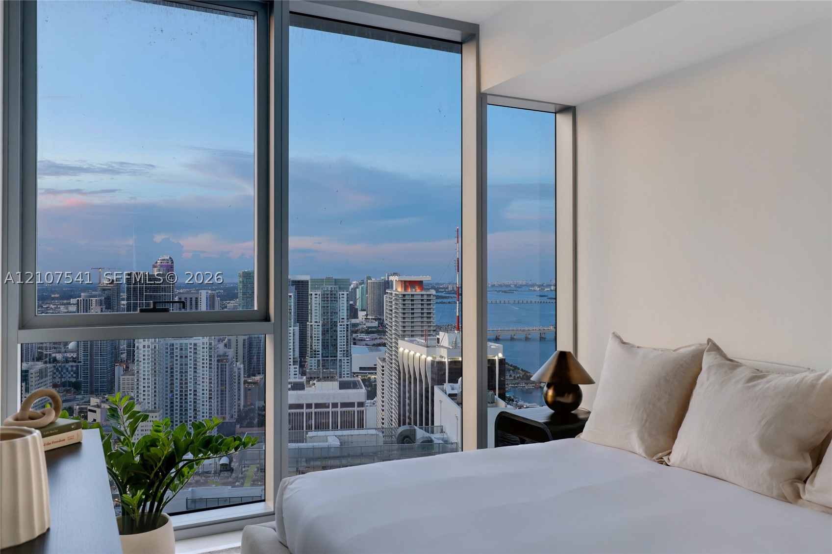image Aston Martin Residences8