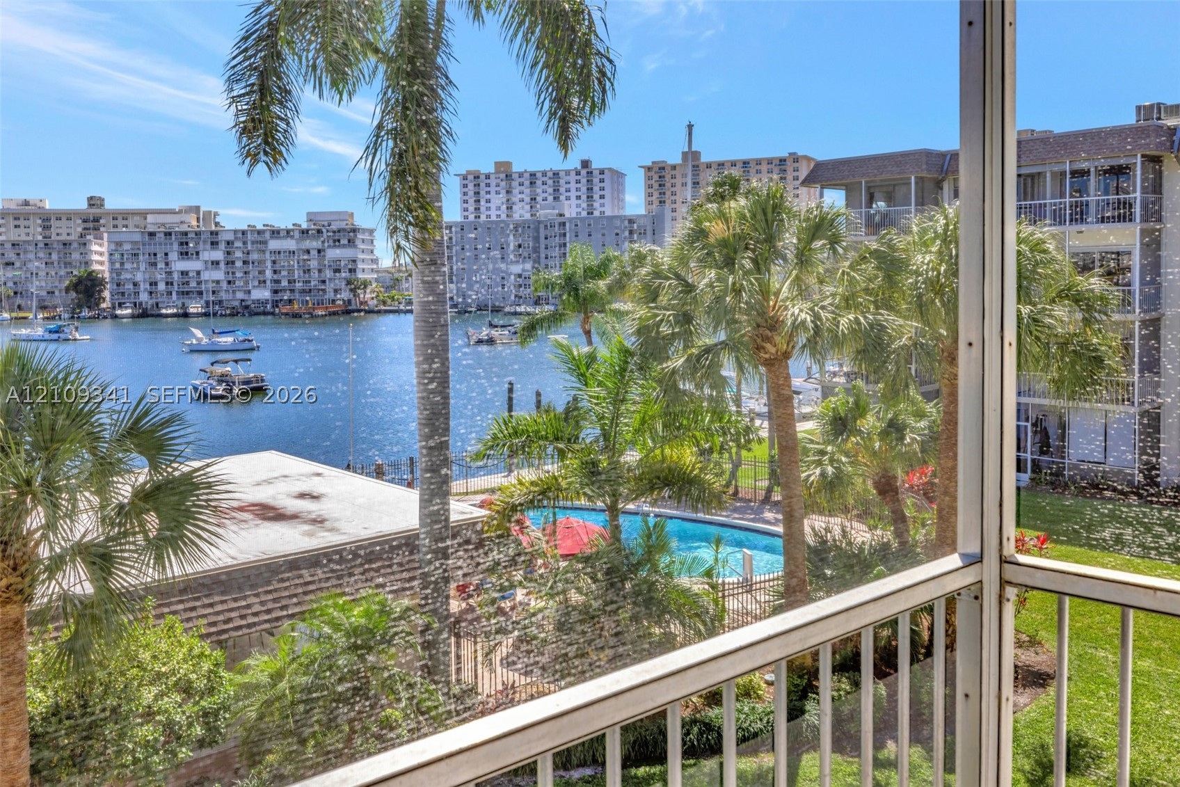 2200 Diana Dr #310
